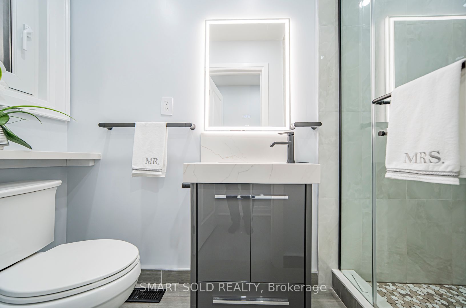 9 Oakcrest Avenue Property Photo 30