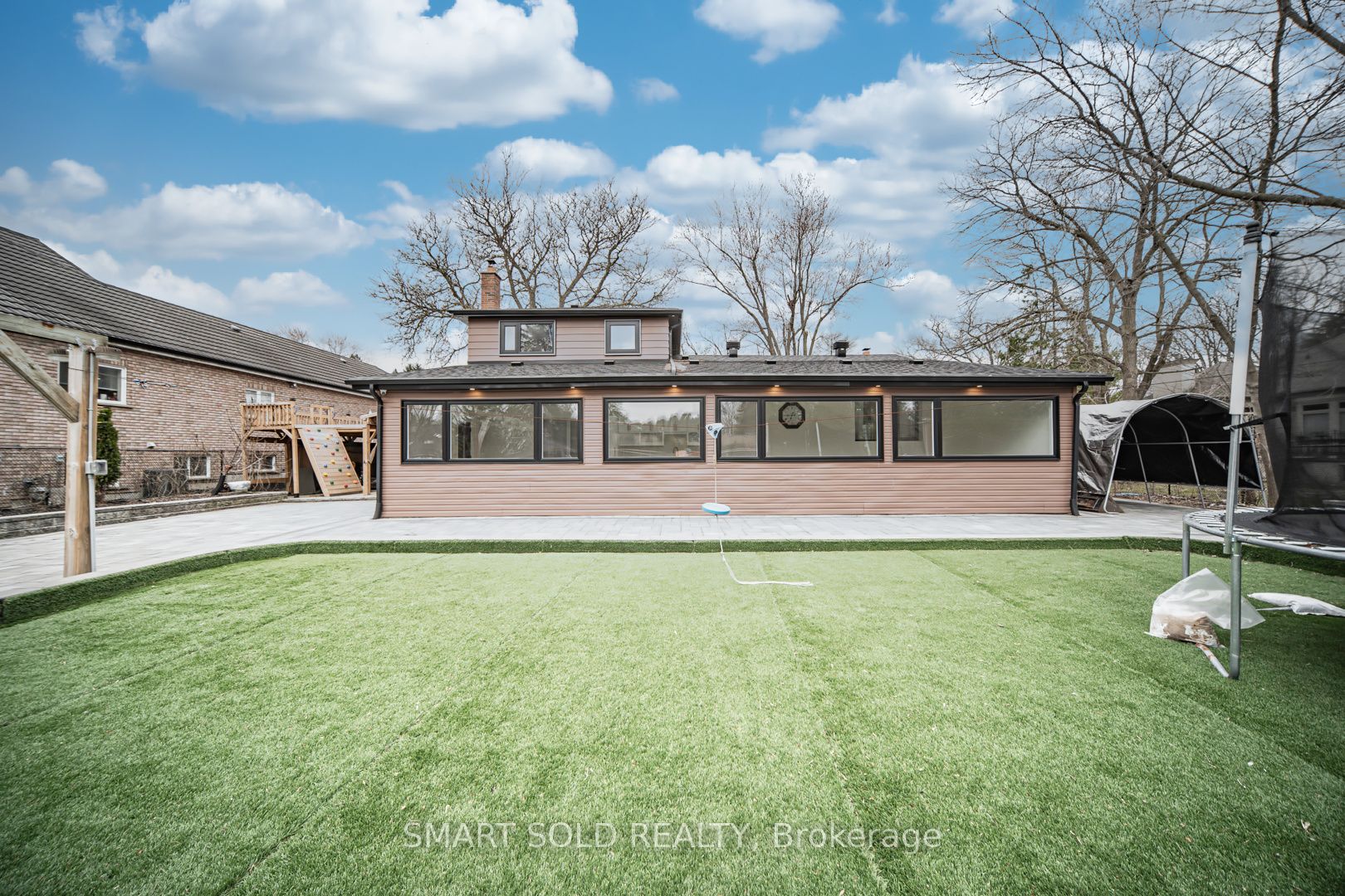 9 Oakcrest Avenue Property Photo 38