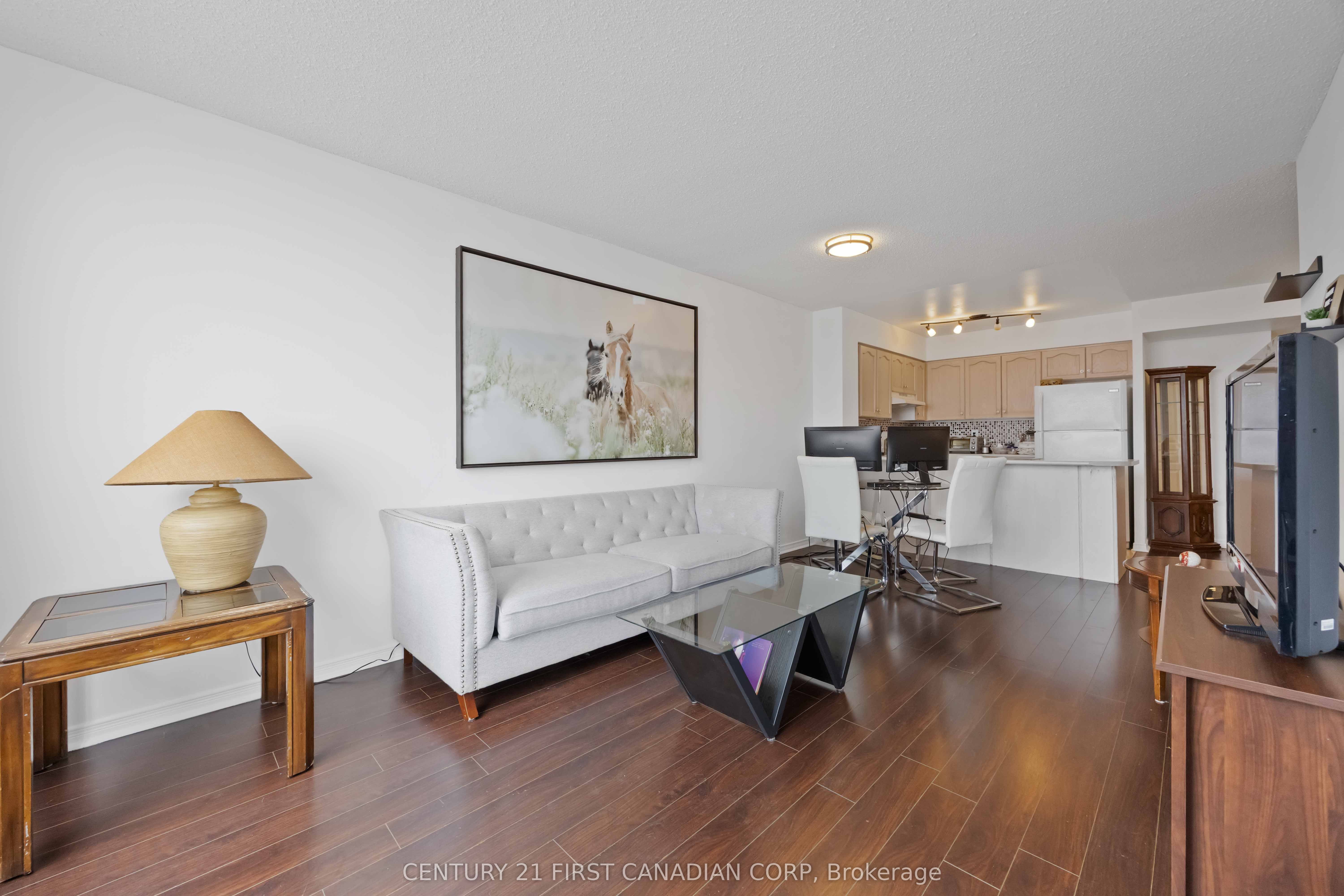 #1112 - 9 Northern Hts Drive Property Photo 16