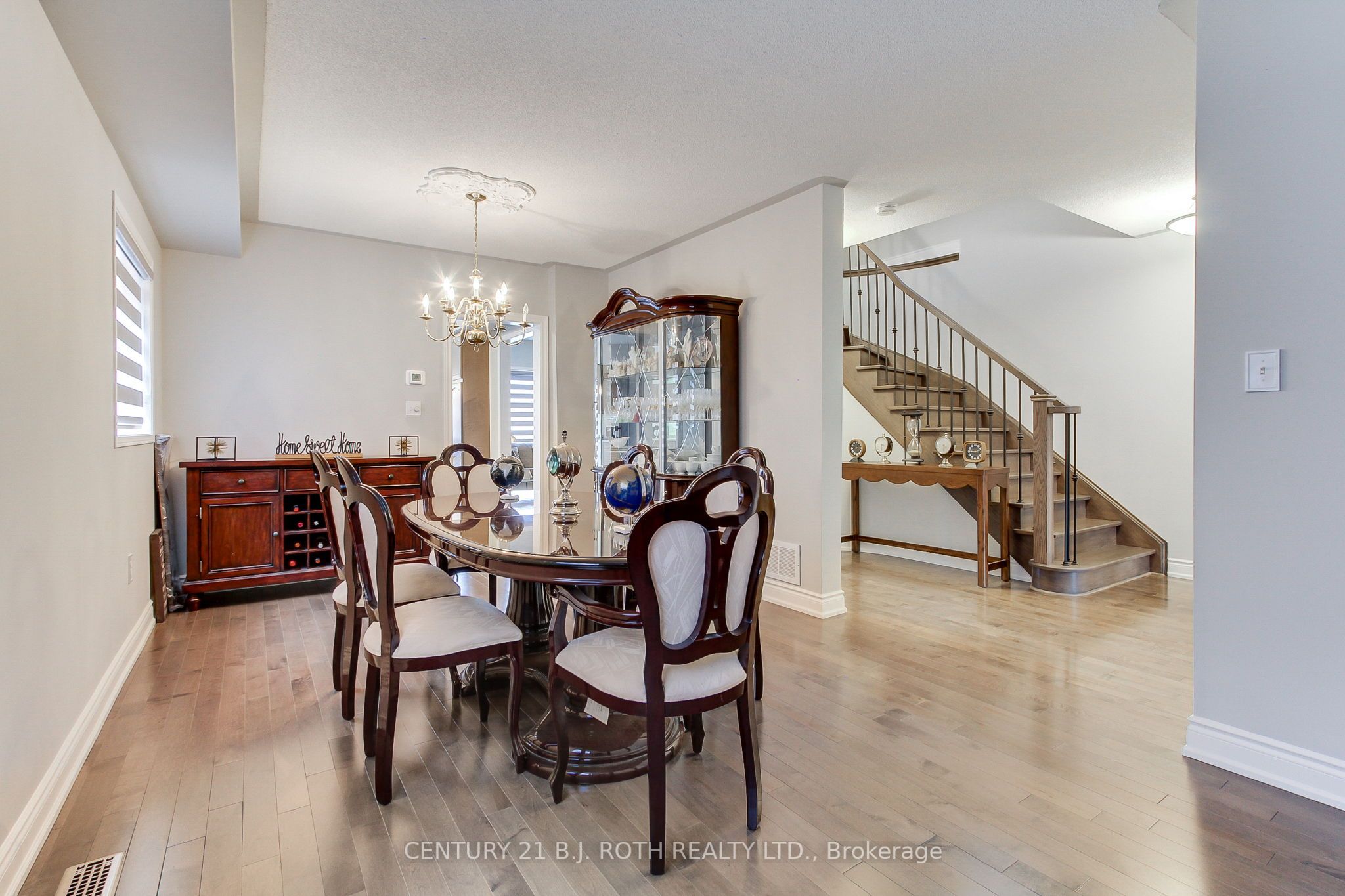 484 Menczel Crescent Property Photo 8