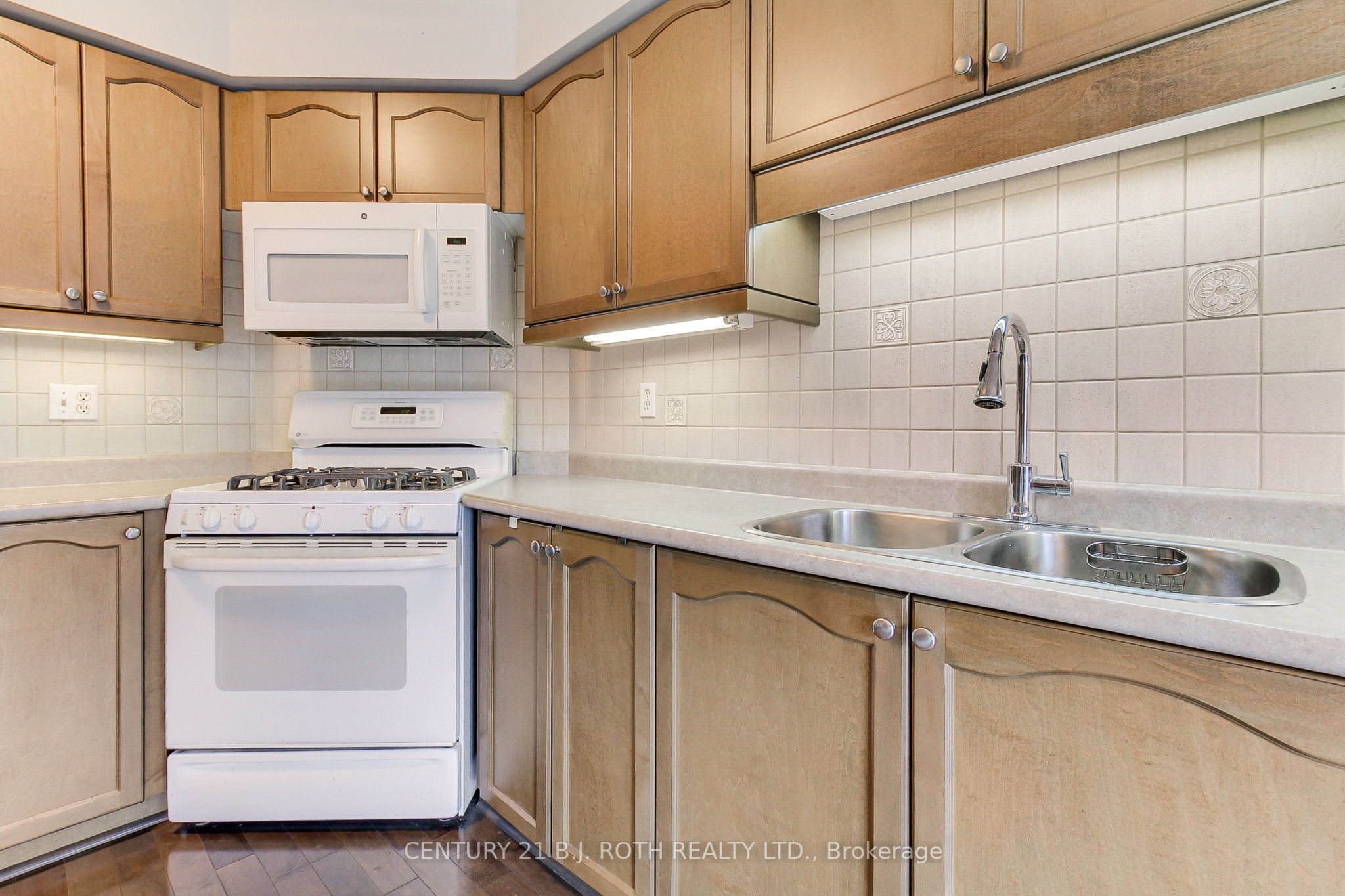 484 Menczel Crescent Property Photo 14
