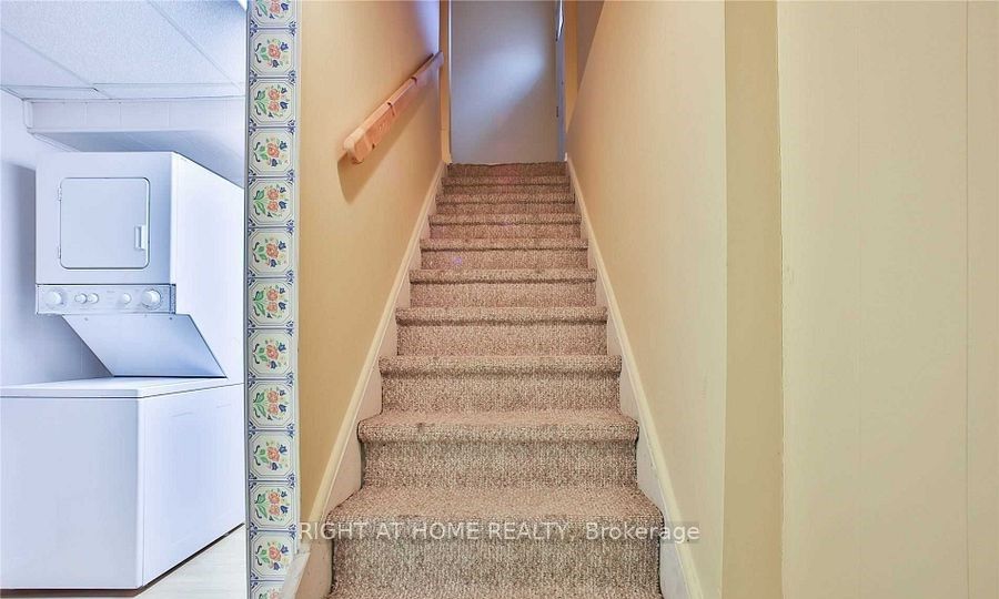 29 Holsworthy Crescent Basement Property Photo 11