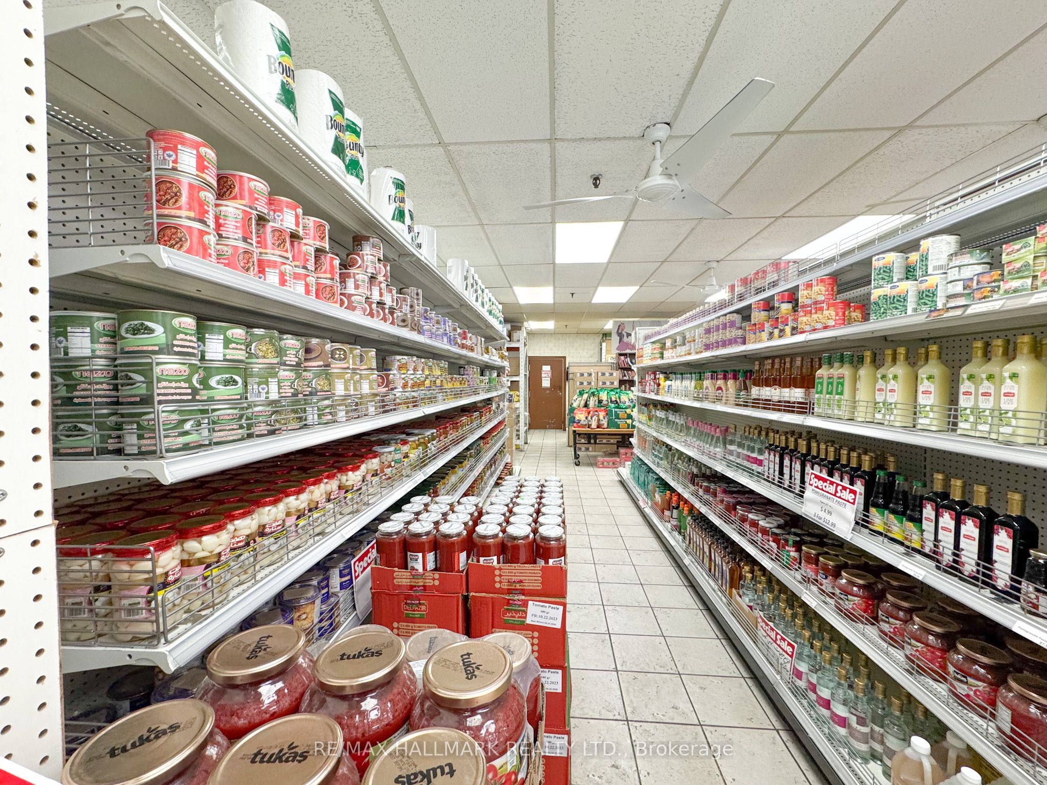 7327 Yonge Street Property Photo 10