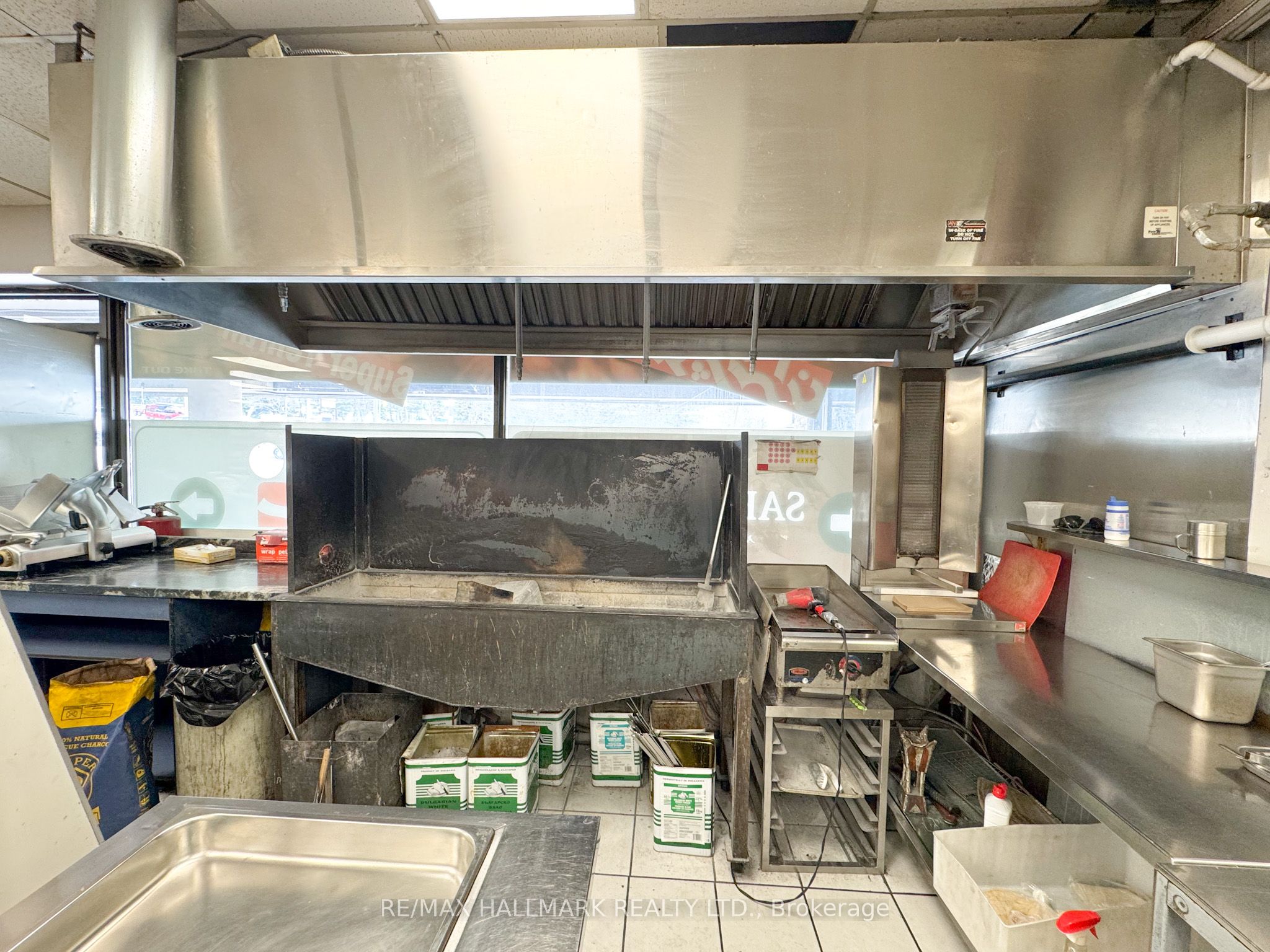7327 Yonge Street Property Photo 17
