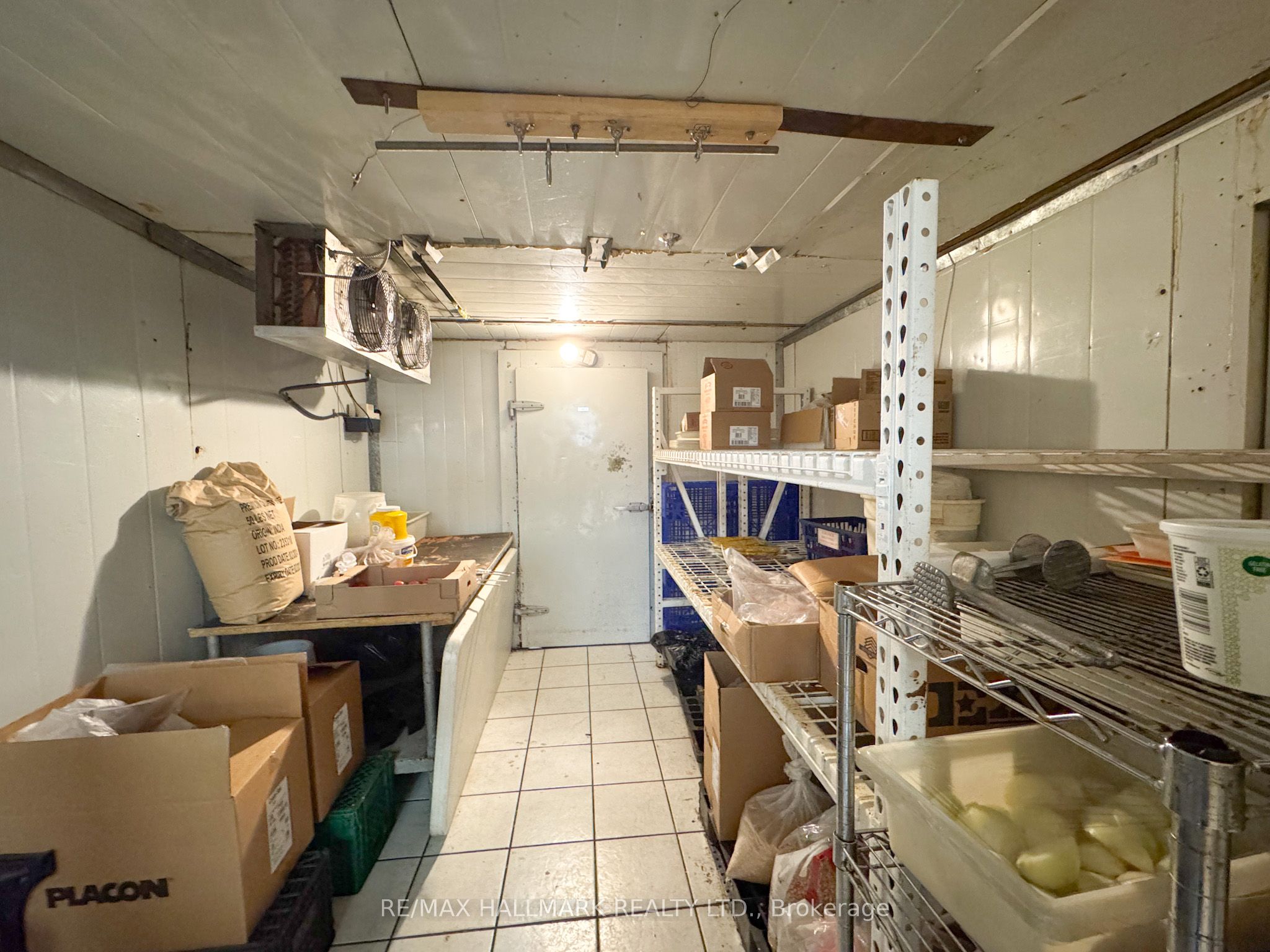 7327 Yonge Street Property Photo 22