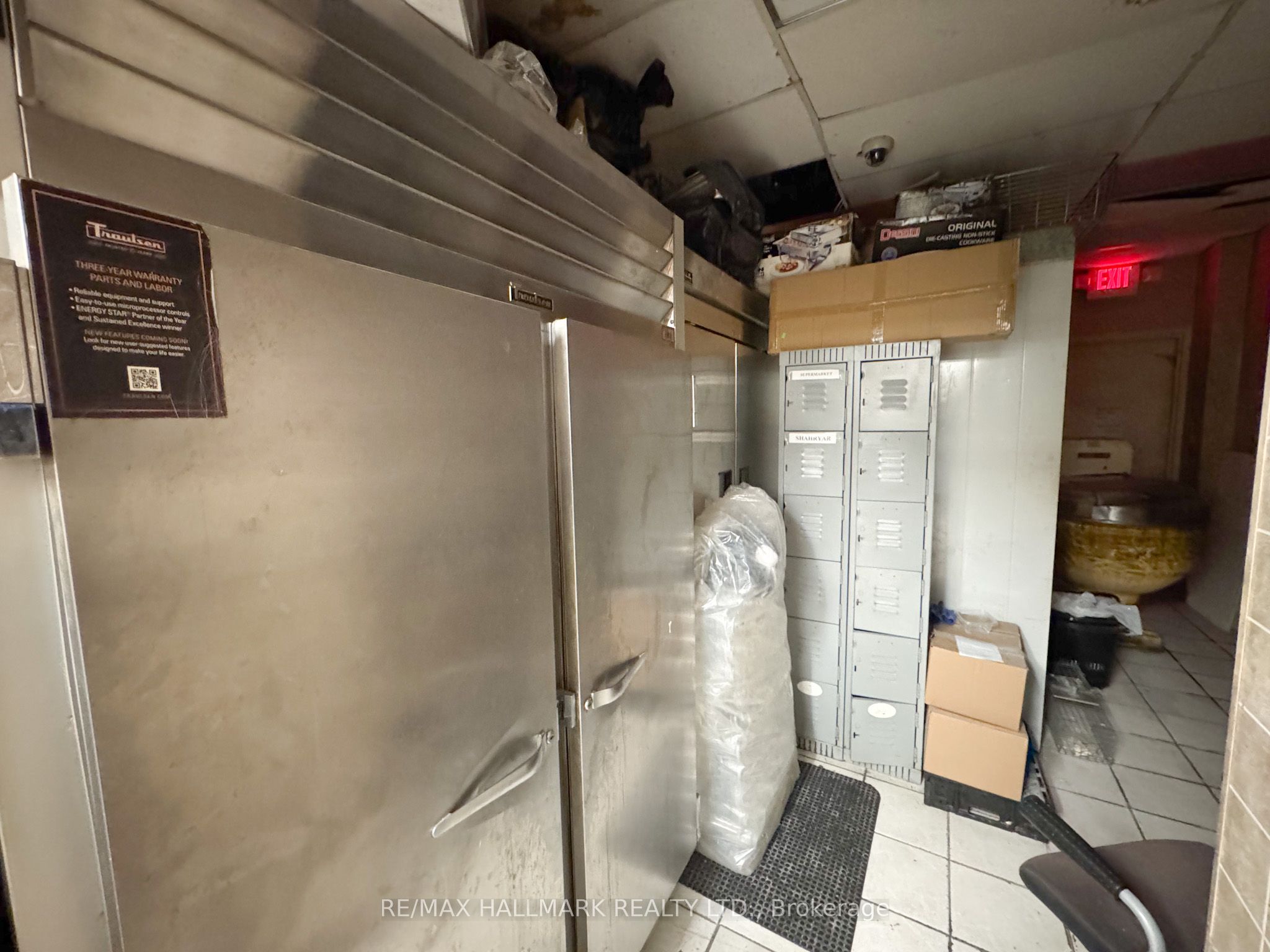 7327 Yonge Street Property Photo 23