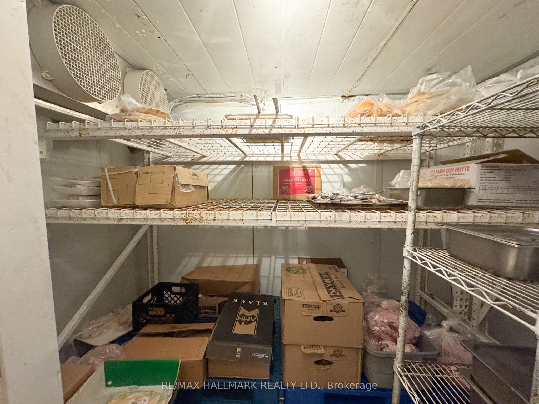 7327 Yonge Street Property Photo 26