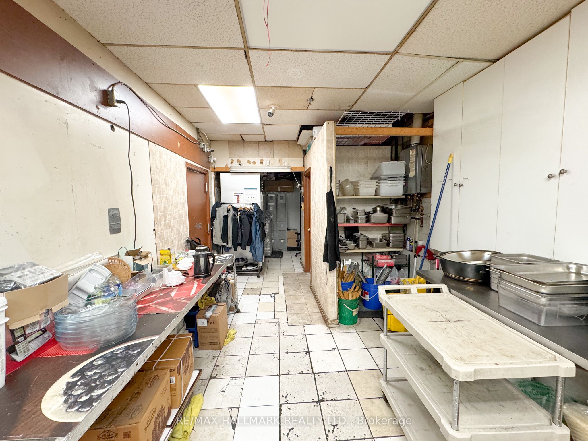 7327 Yonge Street Property Photo 34