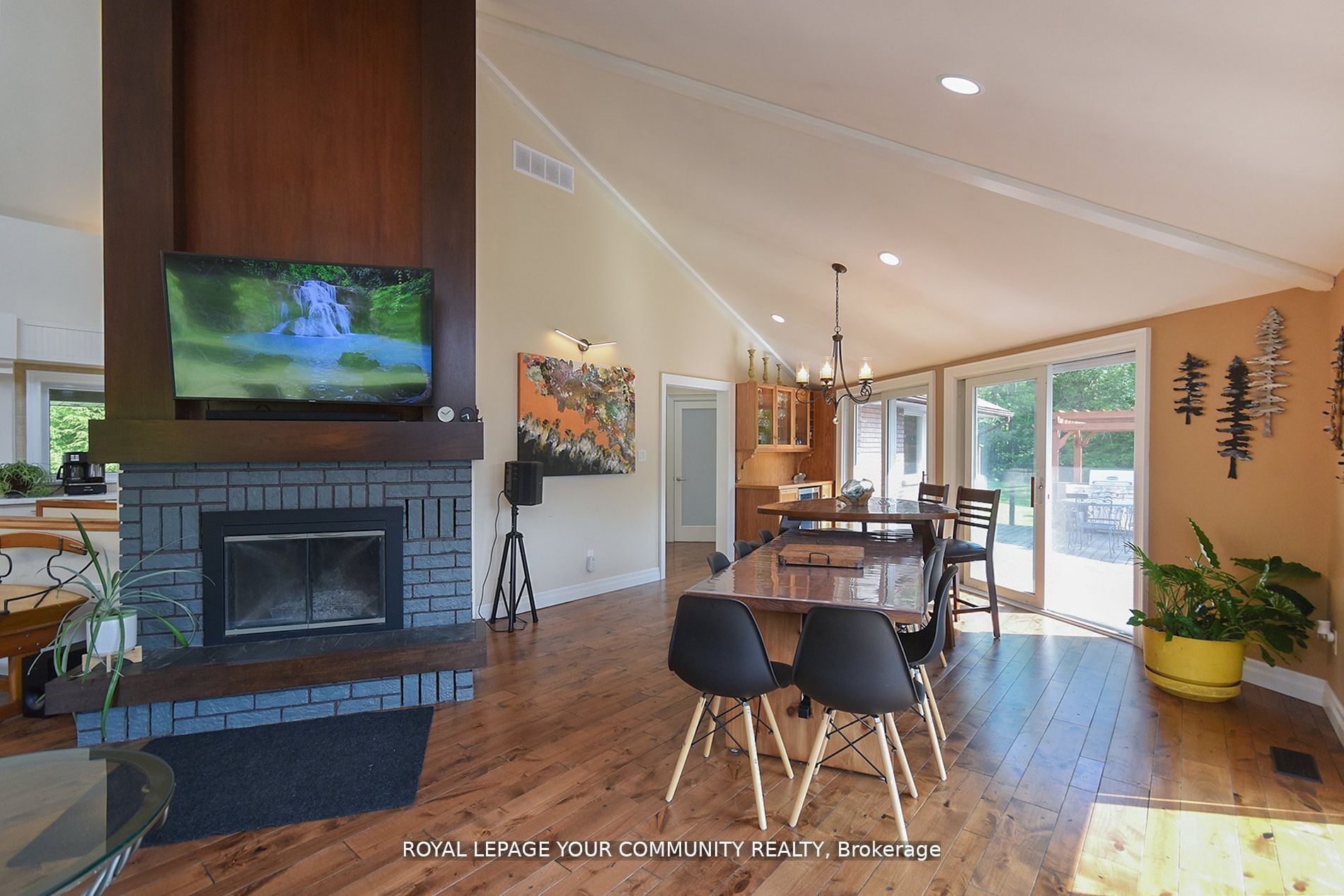 4997 Davis Drive Property Photo 14