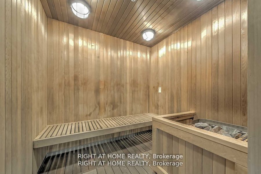 9199 Yonge Street 517 Property Photo 6