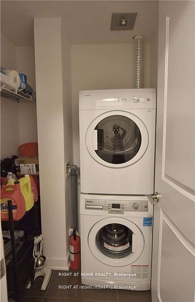 9199 Yonge Street 517 Property Photo 9