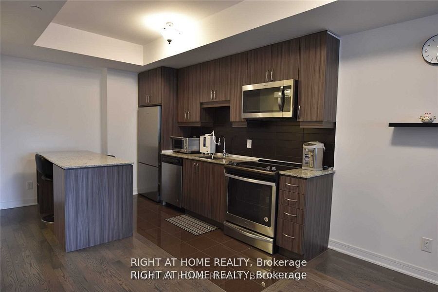 9199 Yonge Street 517 Property Photo 21