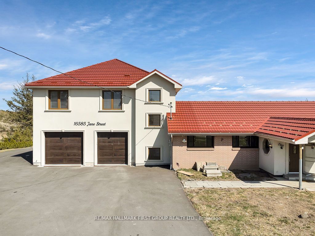 16585 Jane St Property Photo 1