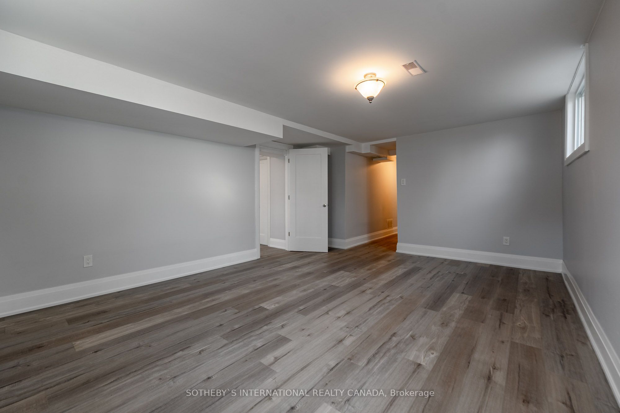 5512 3rd Line Property Photo 23