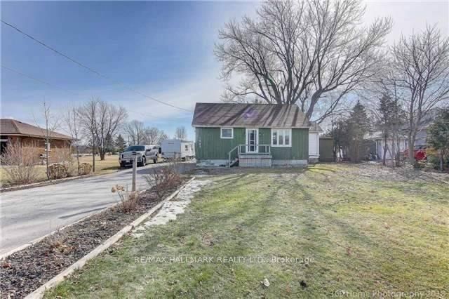 1527 Killarney Beach Road Property Photo 4