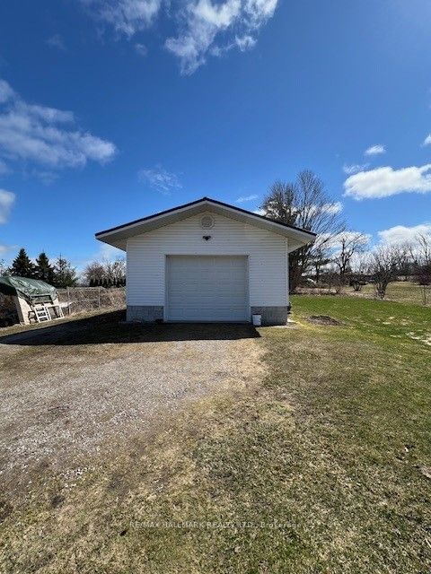 1527 Killarney Beach Road Property Photo 21