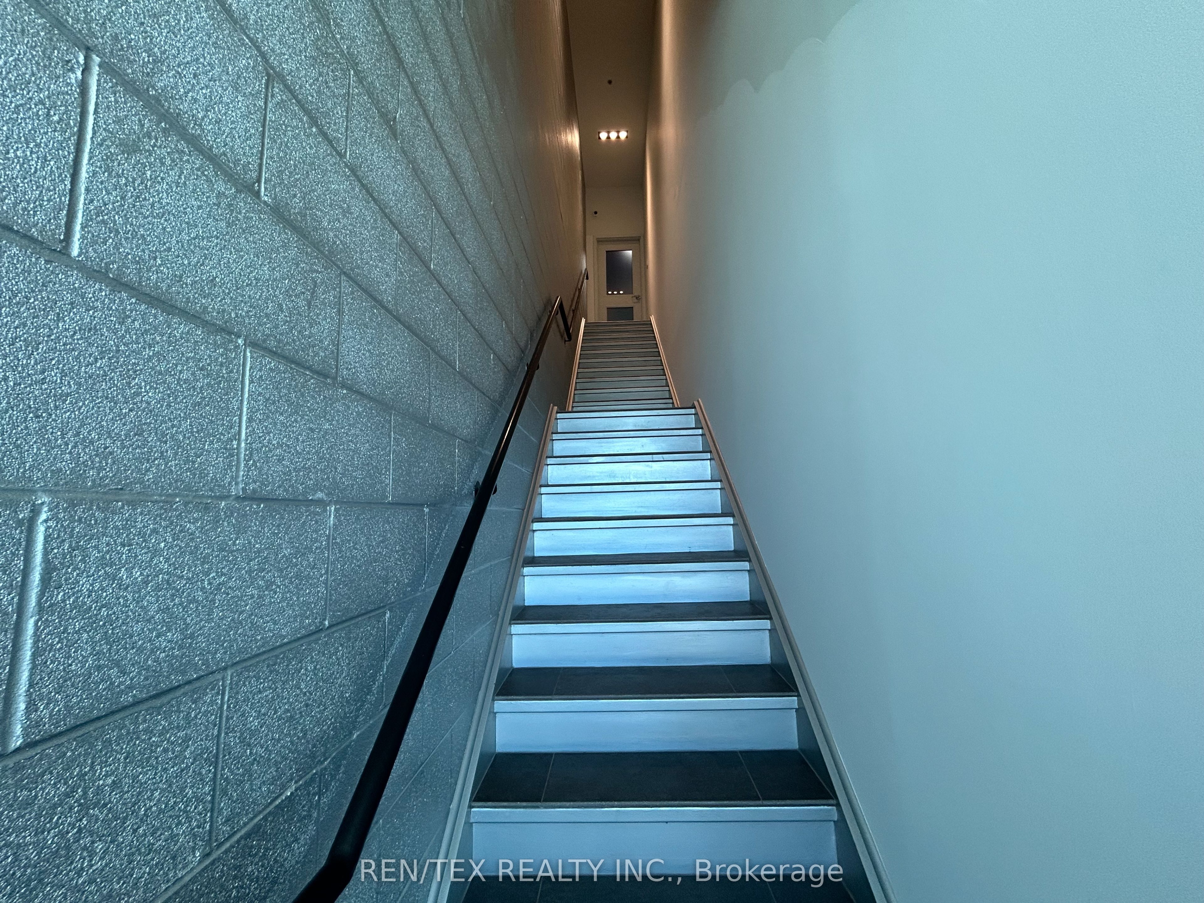 7600 Highway 27 Avenue 7b Property Photo 2