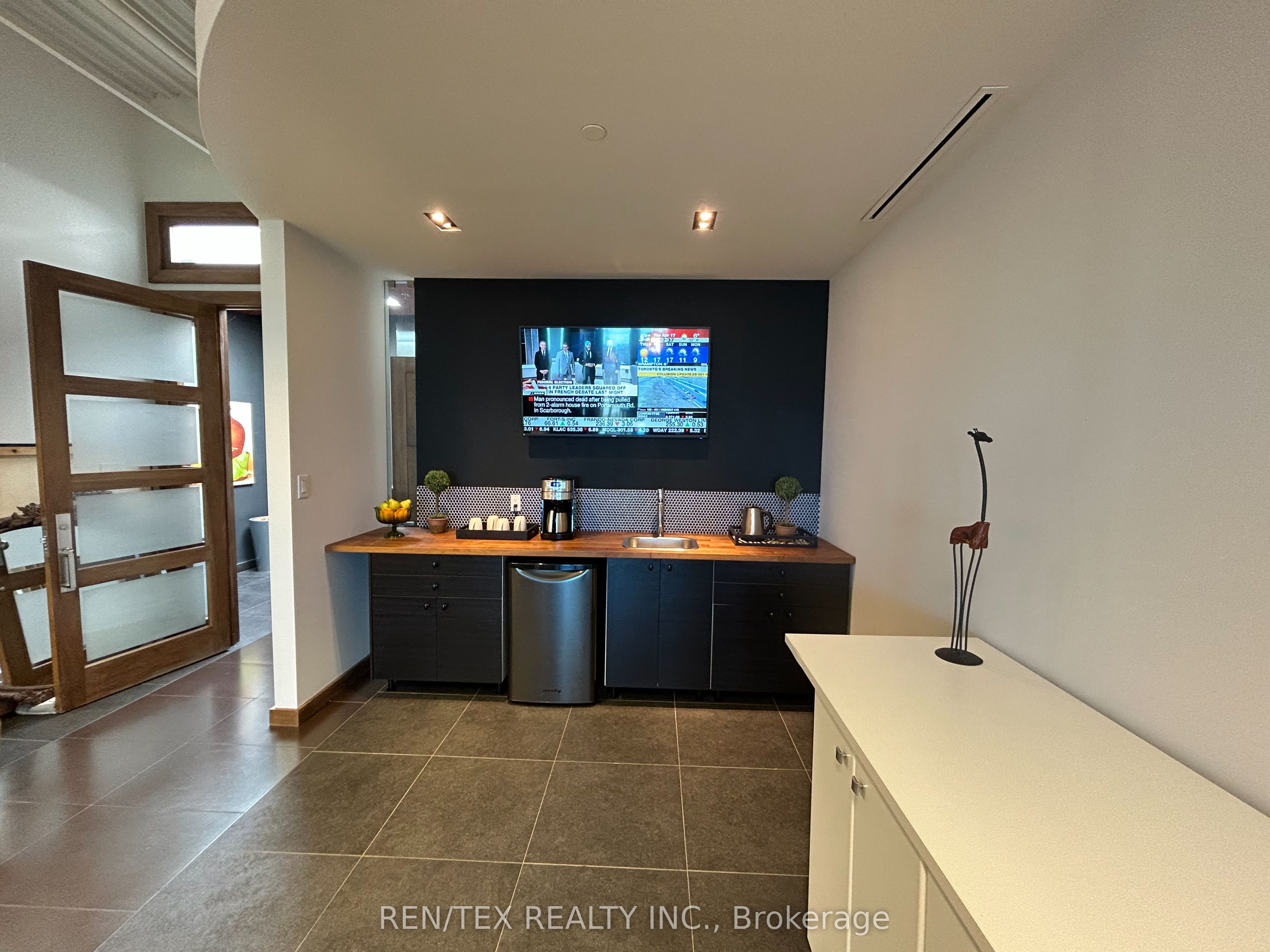 7600 Highway 27 Avenue 7b Property Photo 6