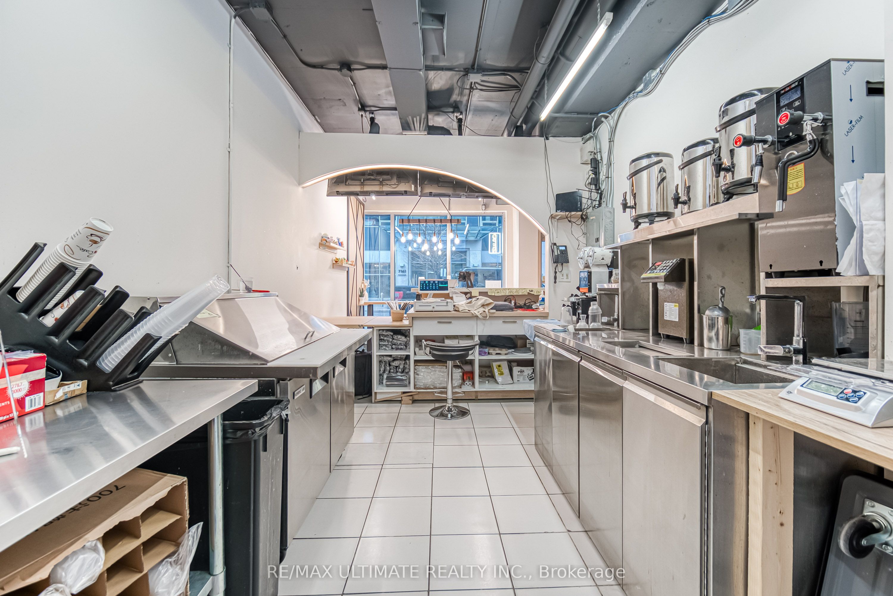 #1 - 7181 Yonge Street Property Photo 12