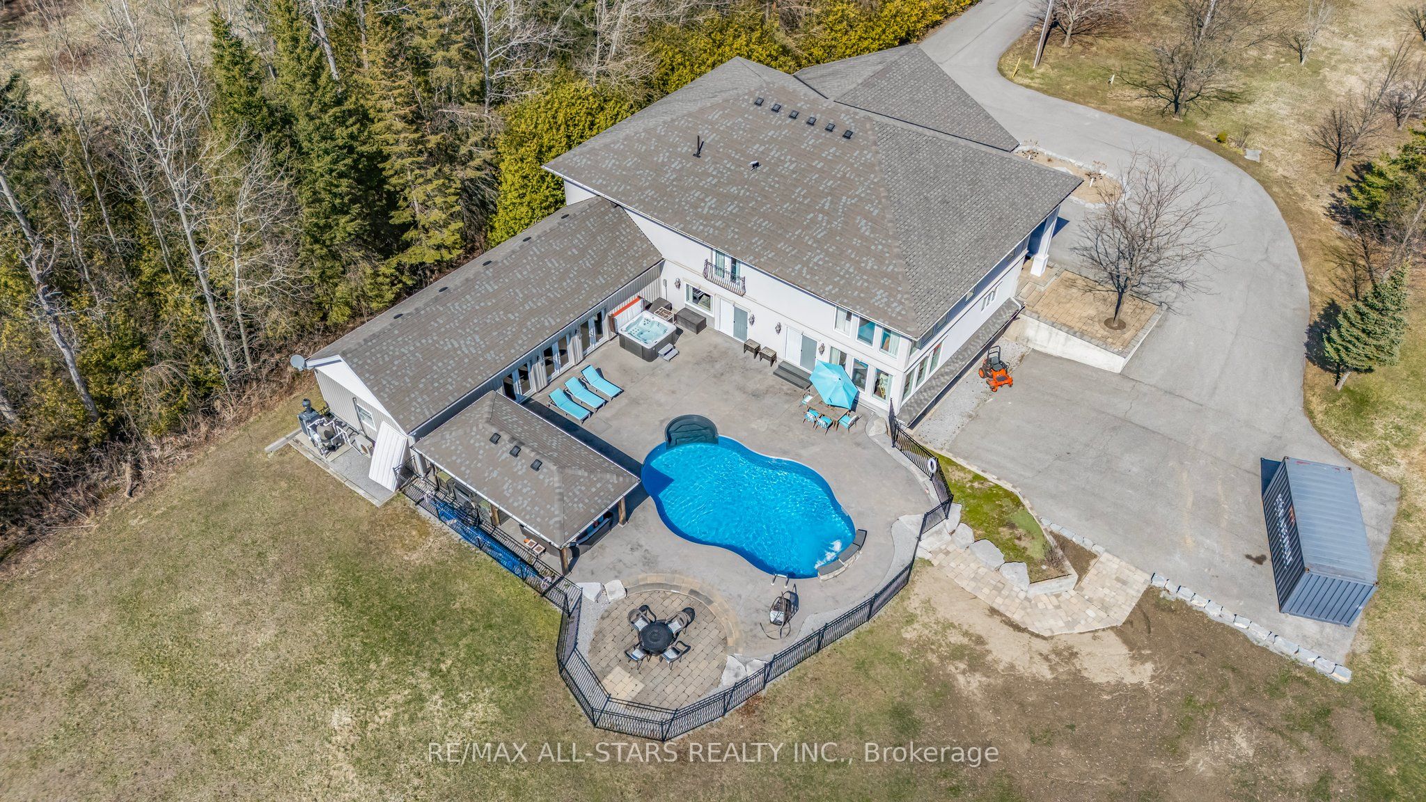 25956 Mccowan Road Property Photo 3