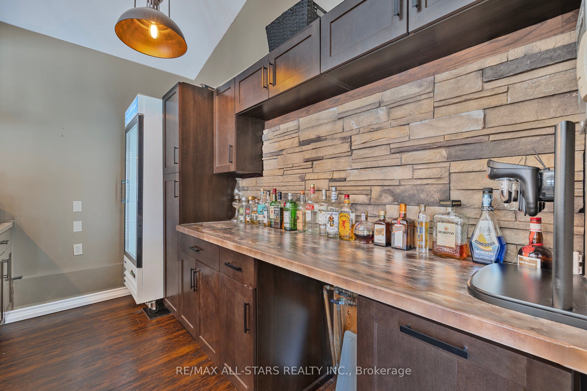 25956 Mccowan Road Property Photo 14