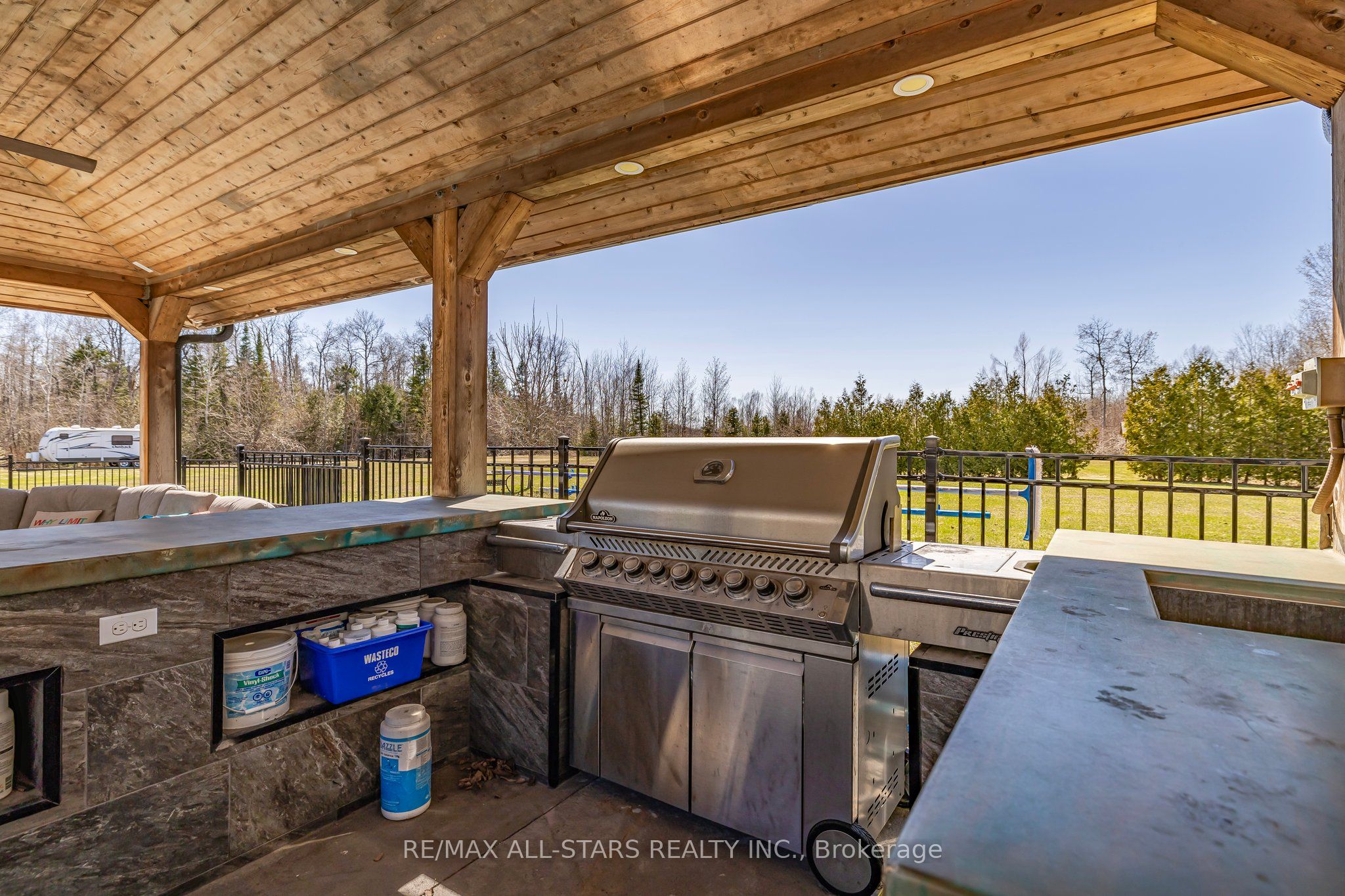 25956 Mccowan Road Property Photo 23