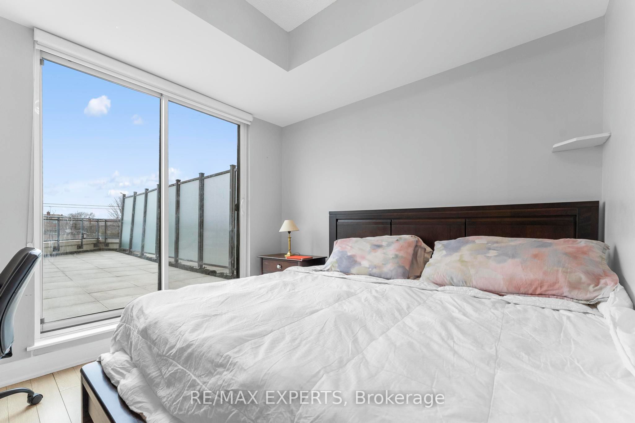 12 Woodstream Boulevard 201 Property Photo 15