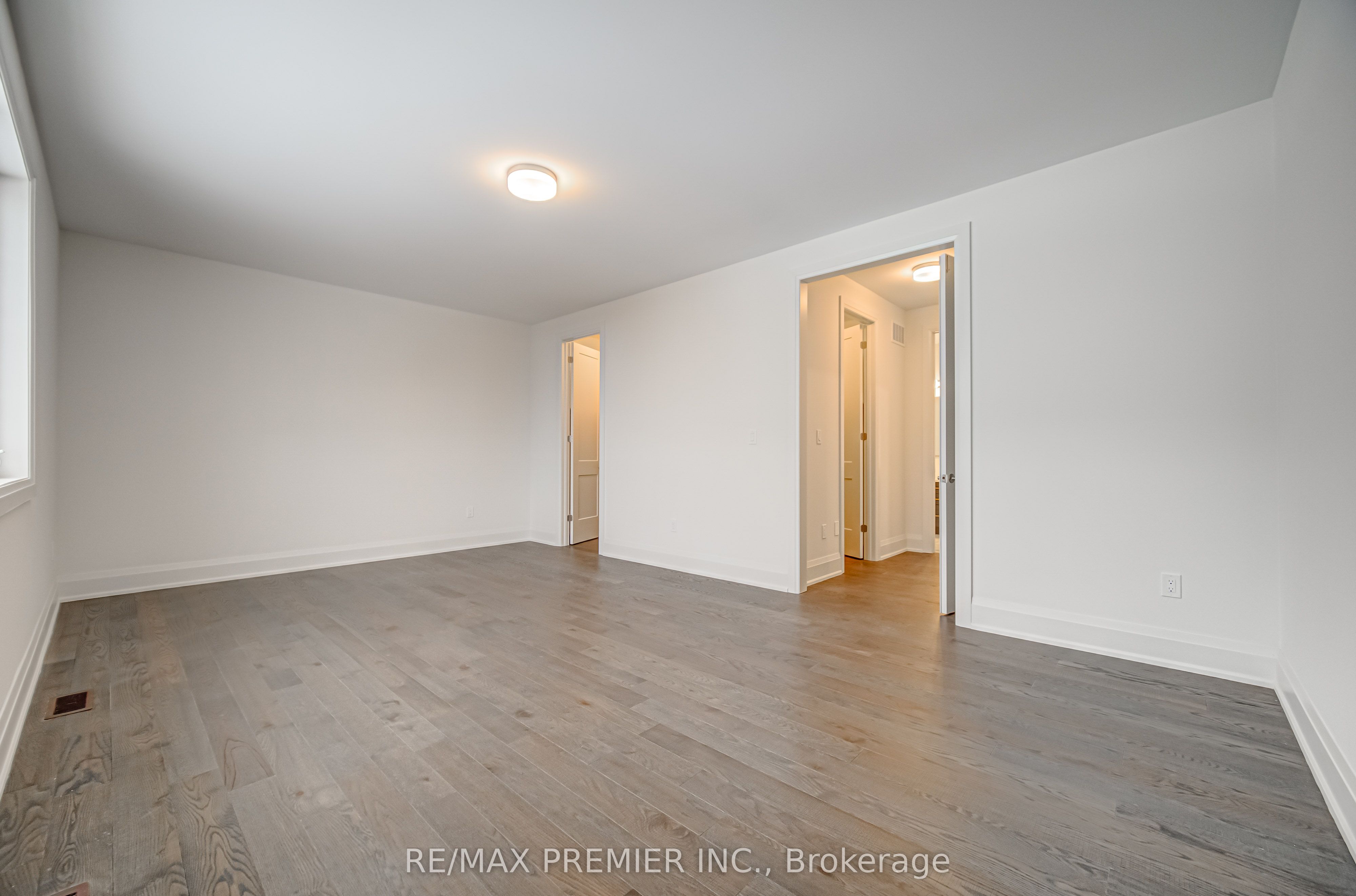 31 Bayberry Drive E Property Photo 24