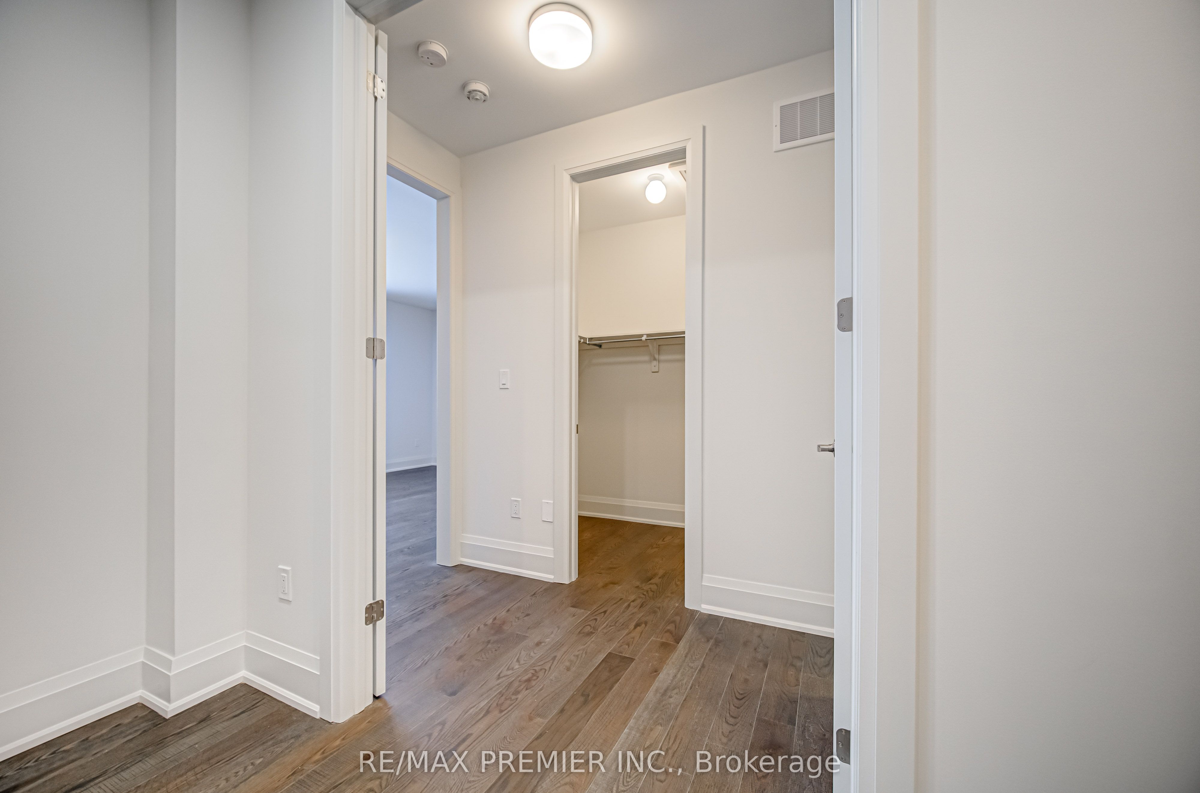 31 Bayberry Drive E Property Photo 26