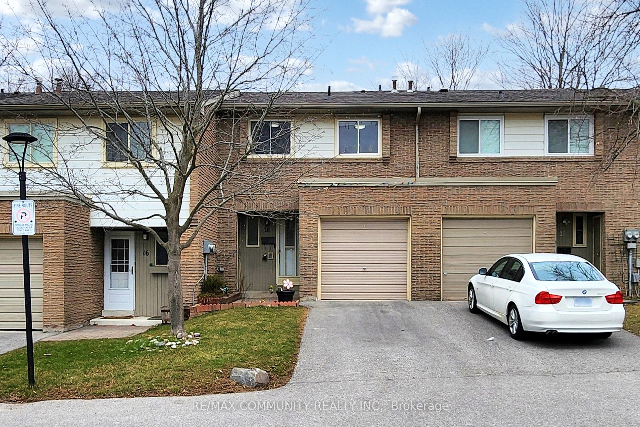 18 Knightsbridge Way Property Photo 1