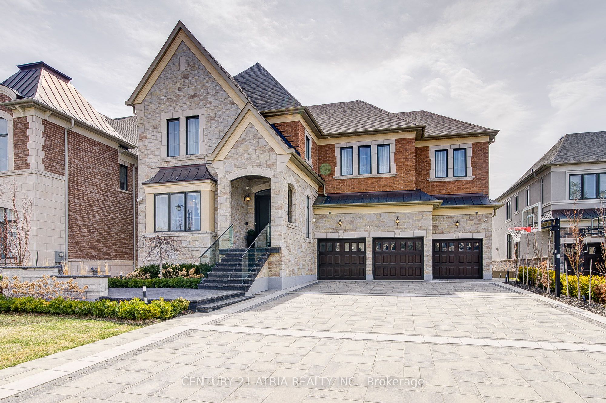 27 Little Celeste Court Property Photo 1