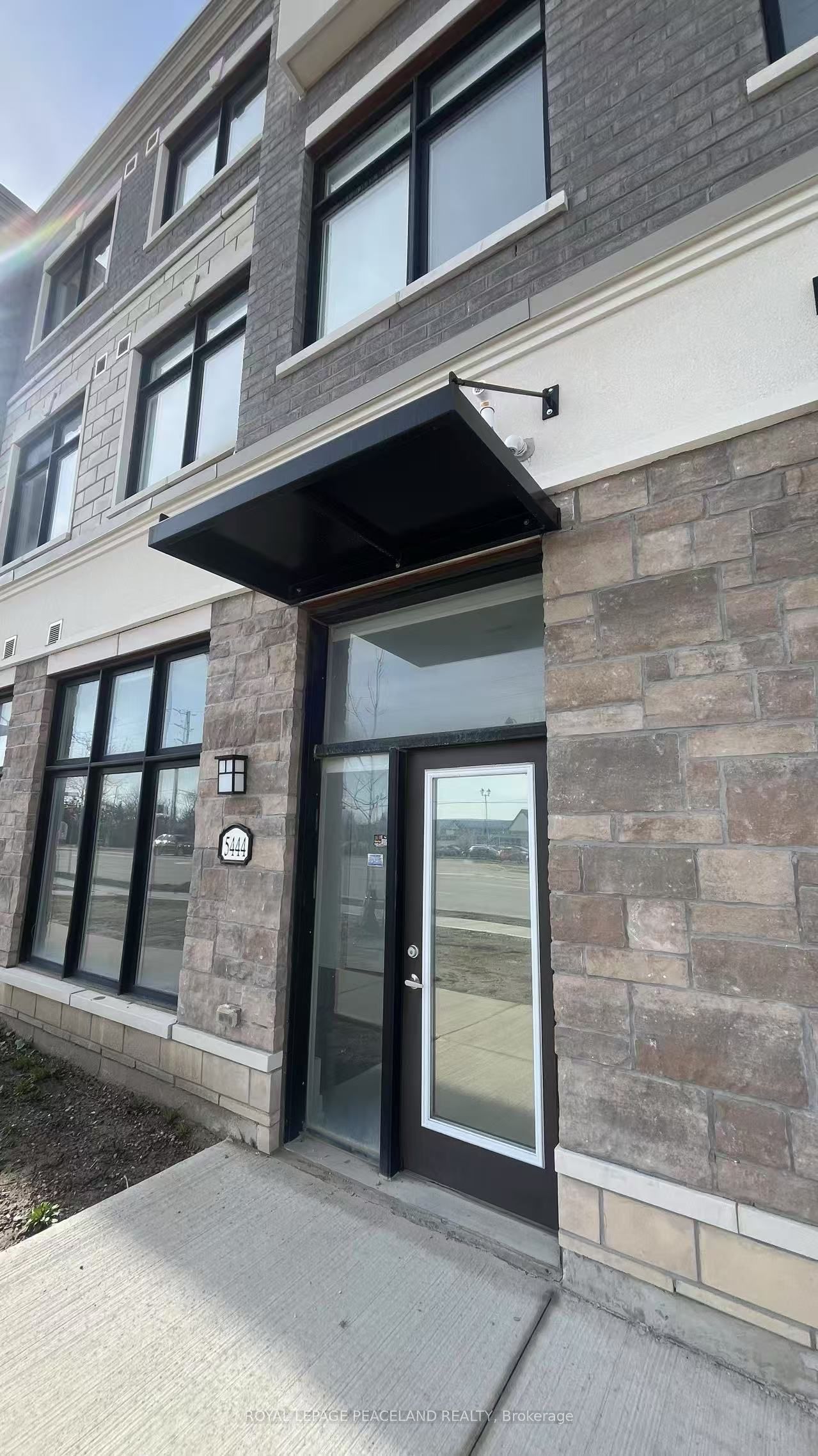 5444 Main Street Ground Floor Property Photo 2