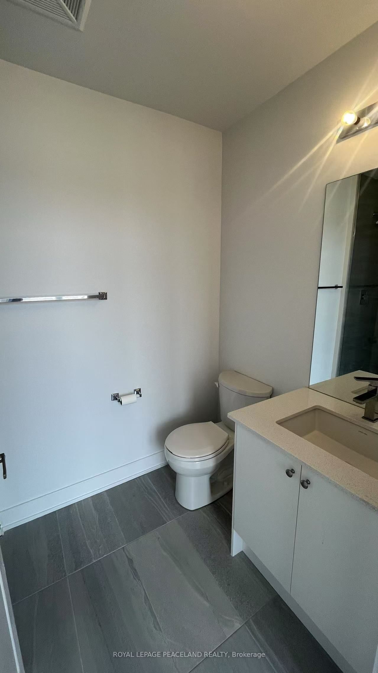 5444 Main Street Ground Floor Property Photo 7