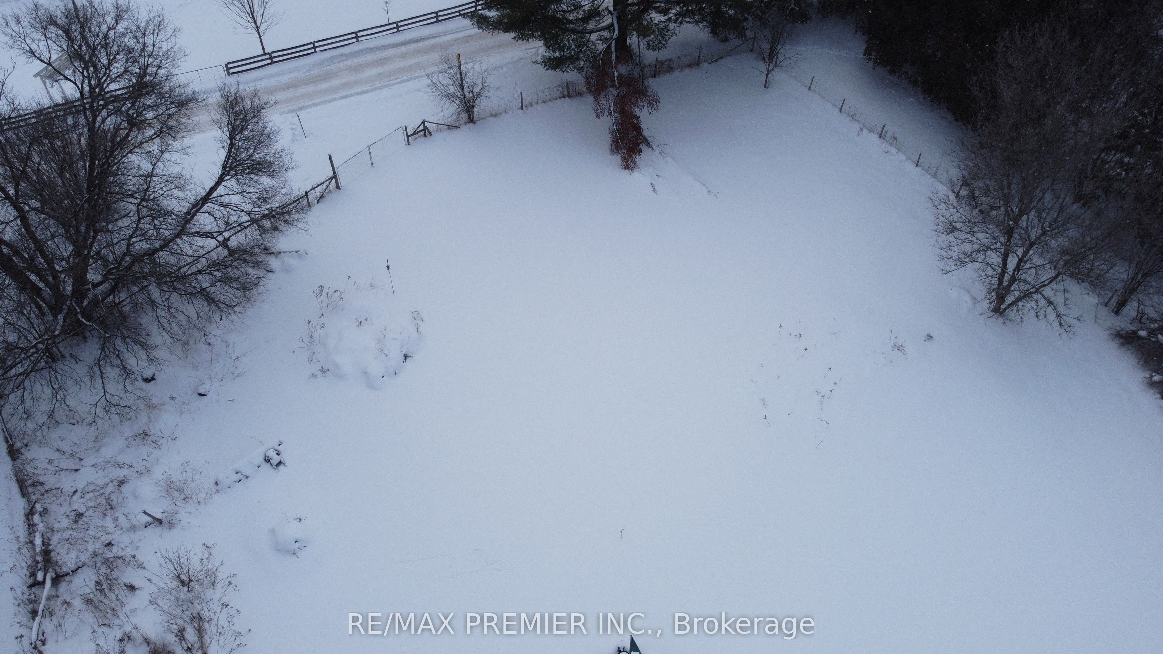 106lt A Victoria Road Property Photo 5