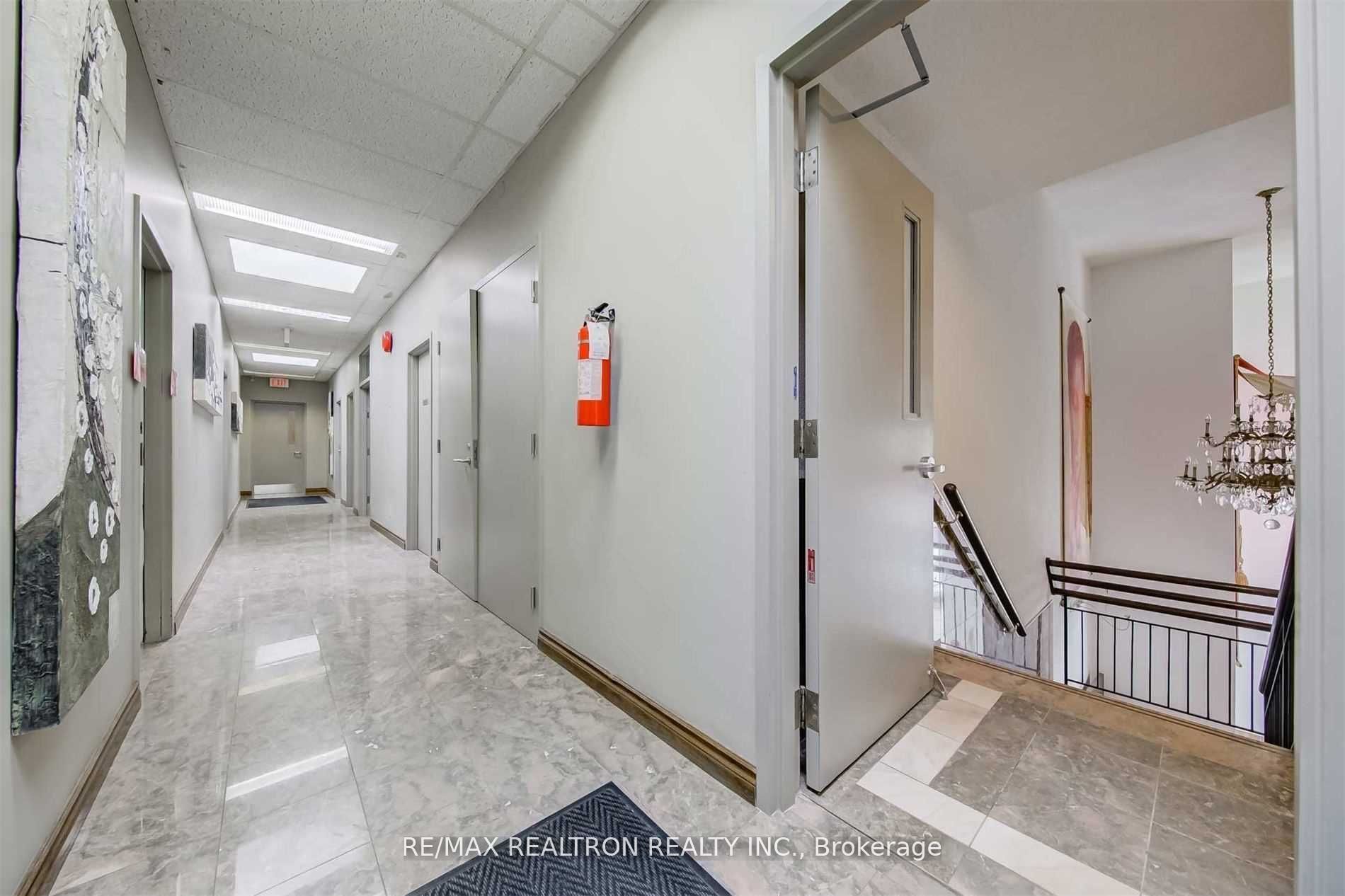 9955 Yonge Street 207 Property Photo 8