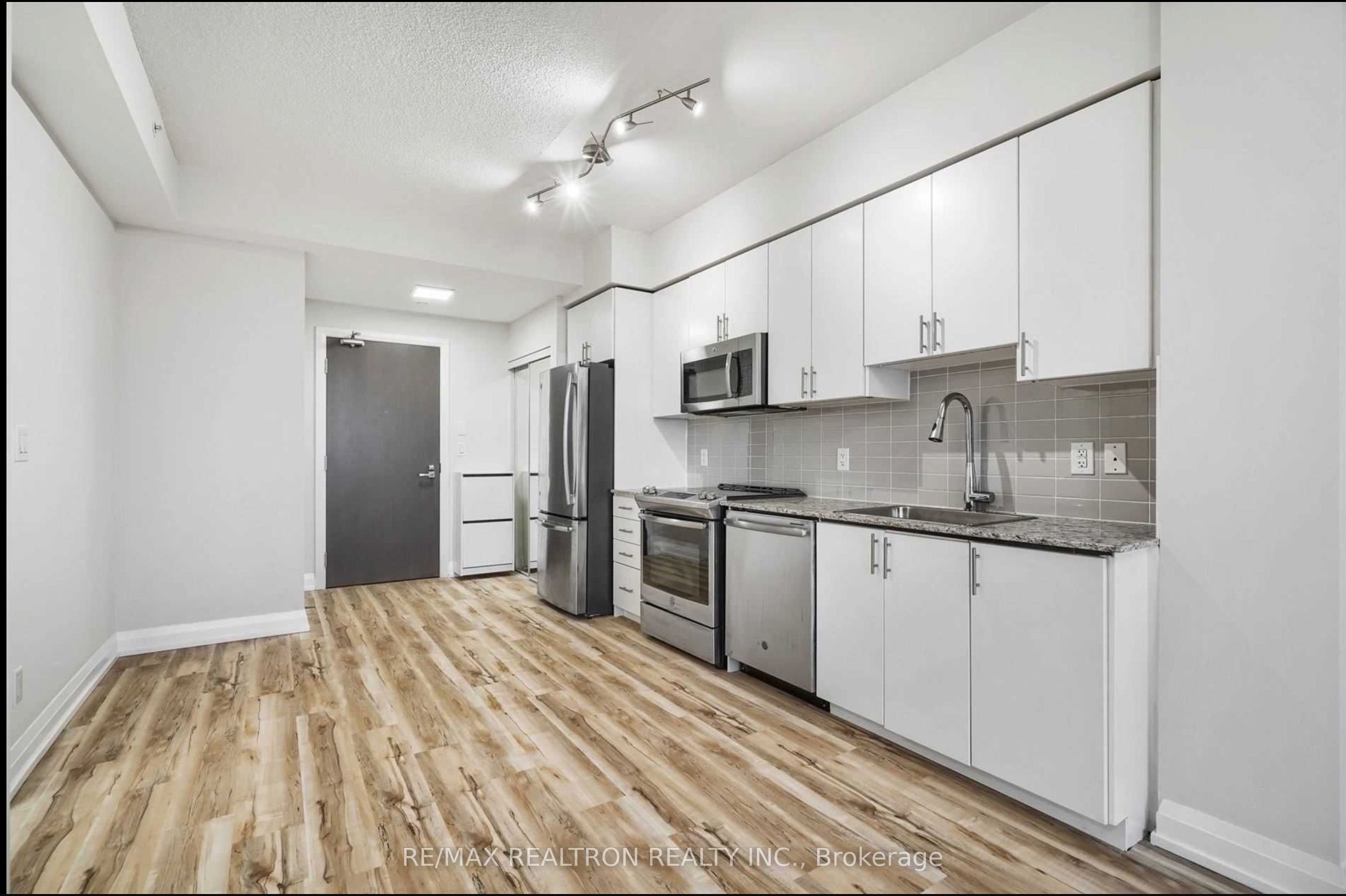 7161 Yonge Street E 1222 Property Photo 7