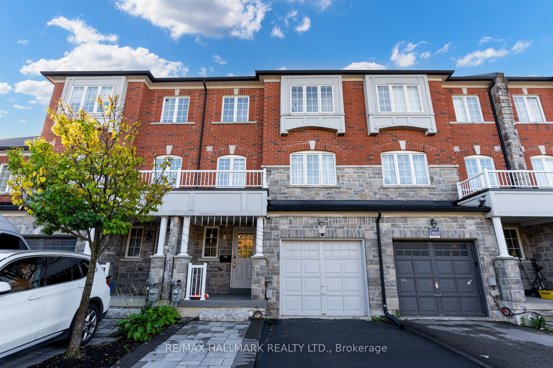 187 Hawkview Boulevard Property Photo 1