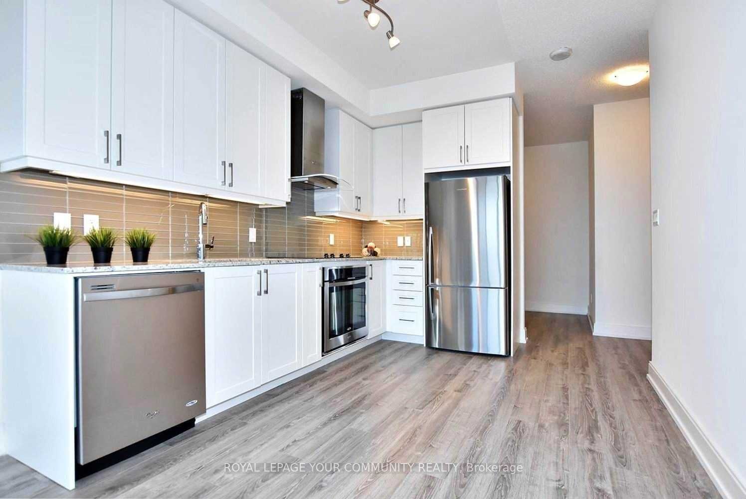 #908a - 9608 Yonge Street Property Photo 6