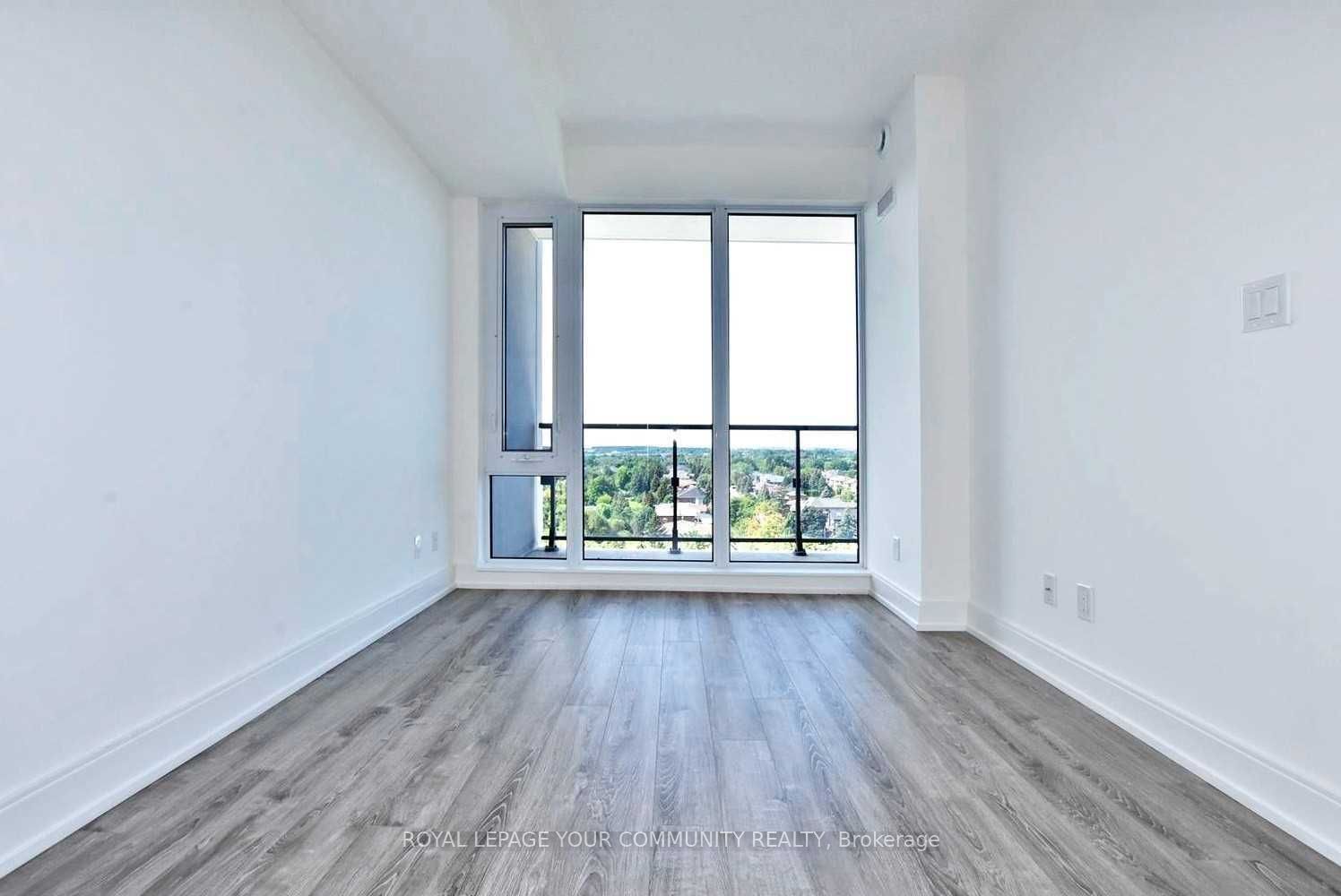 #908a - 9608 Yonge Street Property Photo 7