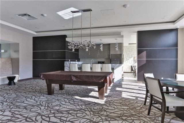 #908a - 9608 Yonge Street Property Photo 15