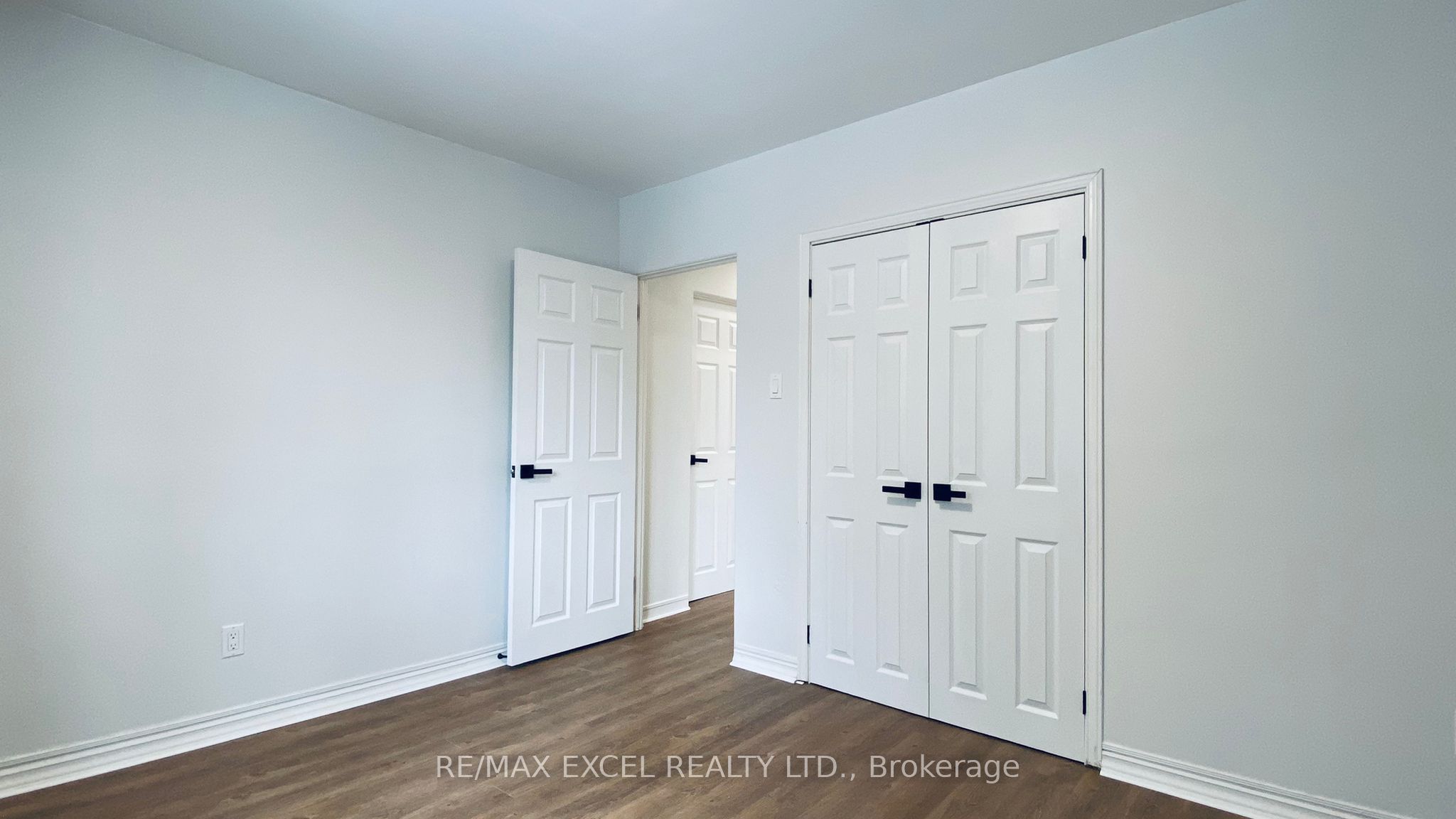 88 Longford Drive Main Floor Property Photo 13