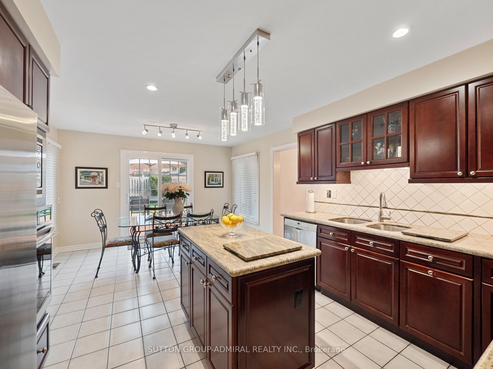 16 Cowles Court Property Photo 10