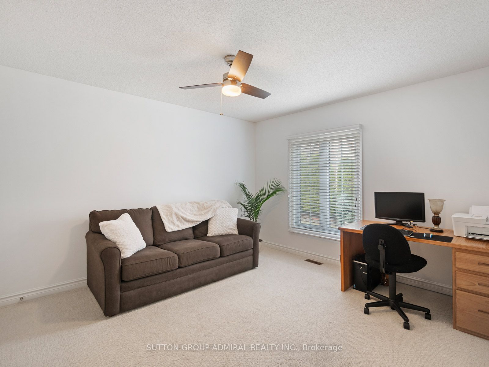 16 Cowles Court Property Photo 24