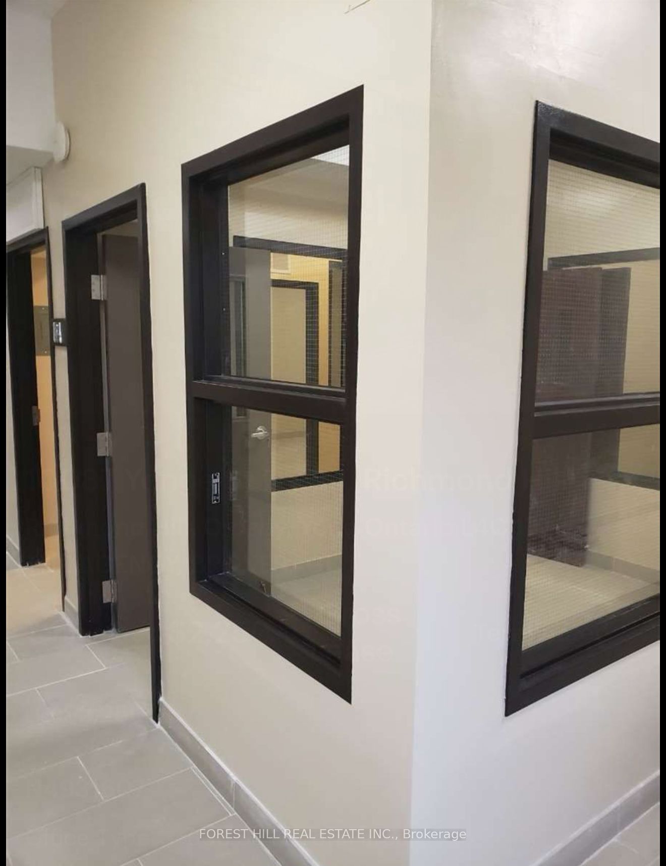 10087 Yonge Street 104 Property Photo 3