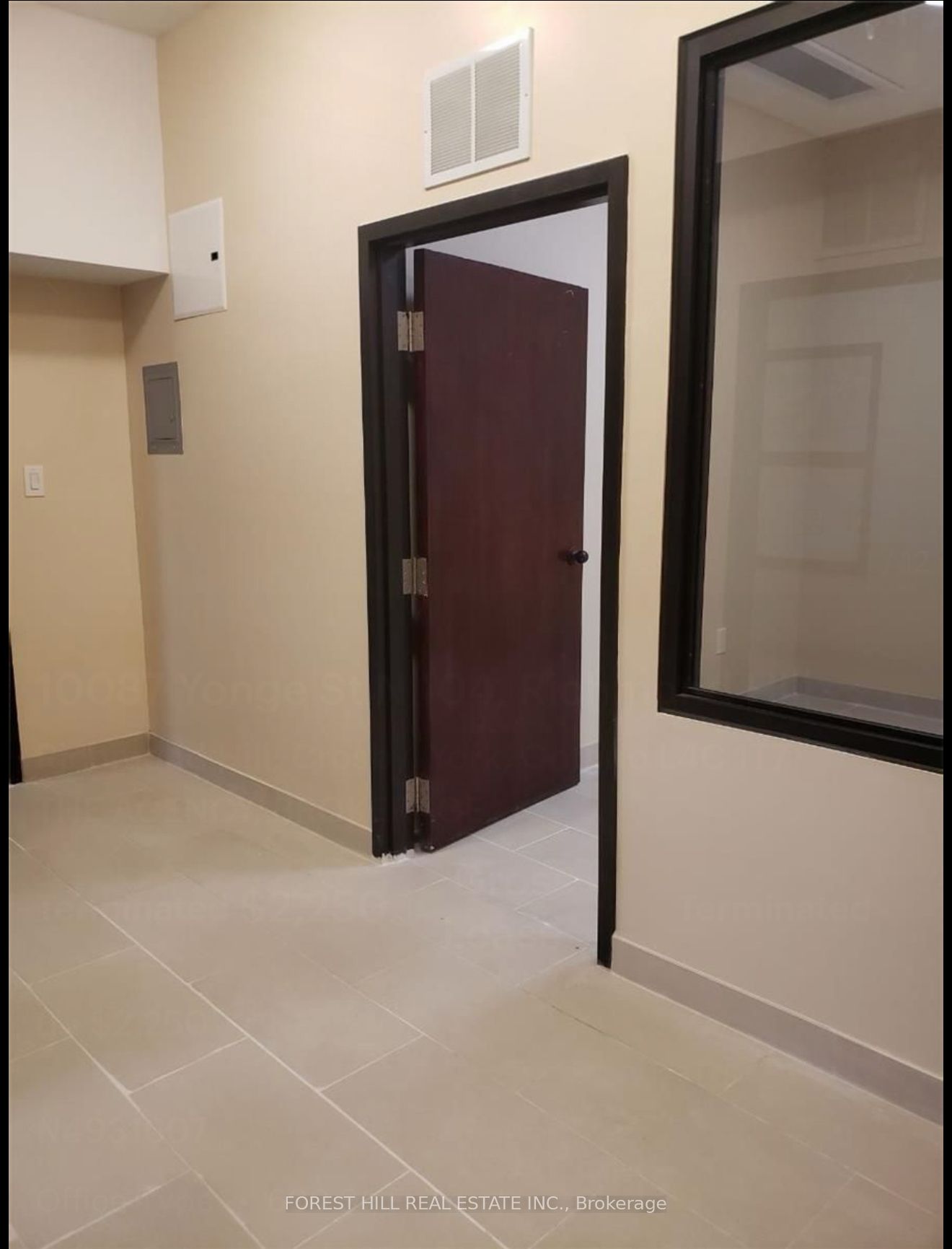 10087 Yonge Street 104 Property Photo 5