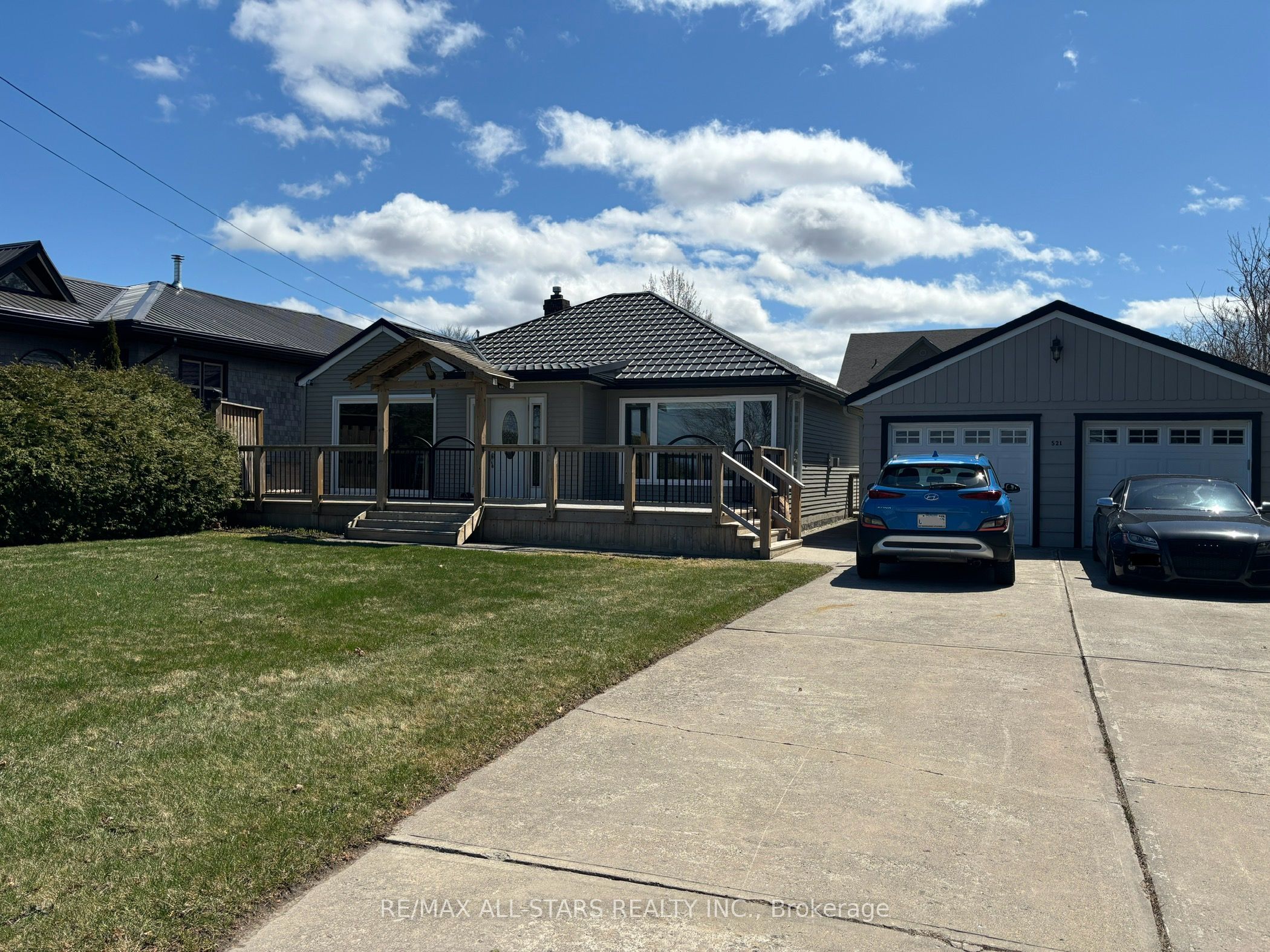 521 Lake Drive Property Photo