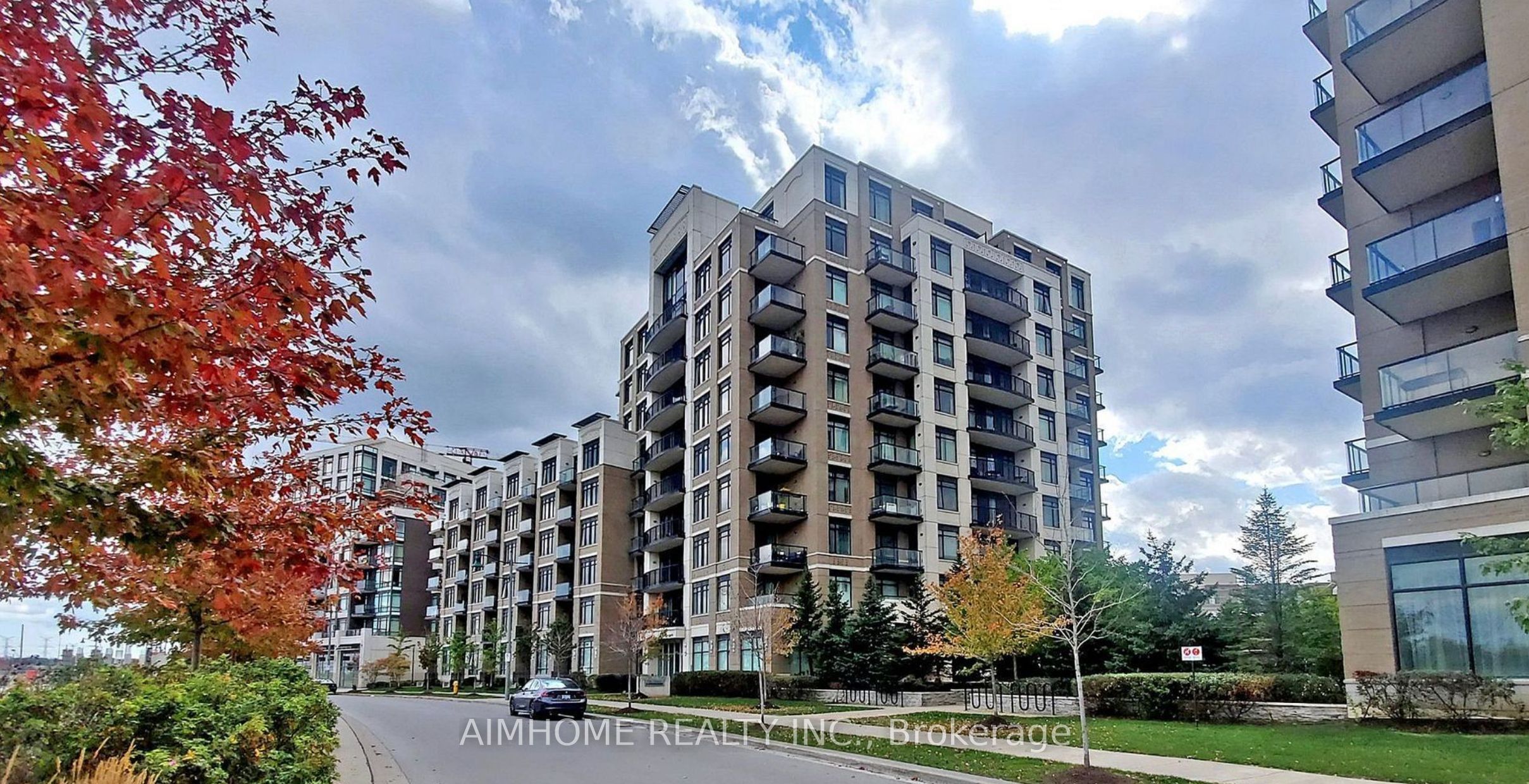 #411 - 111 Upper Duke Crescent Property Photo 1