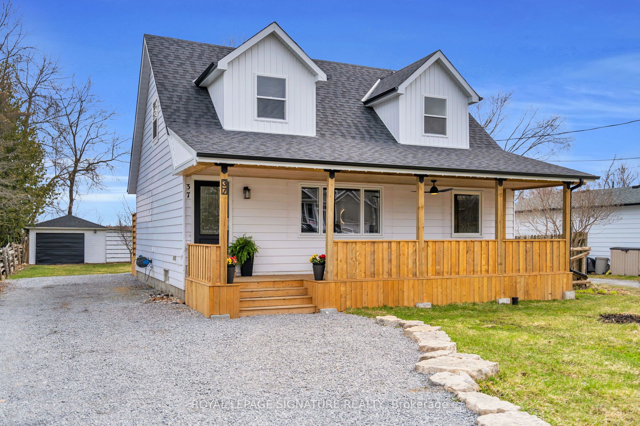 37 Isle Vista Drive Property Photo
