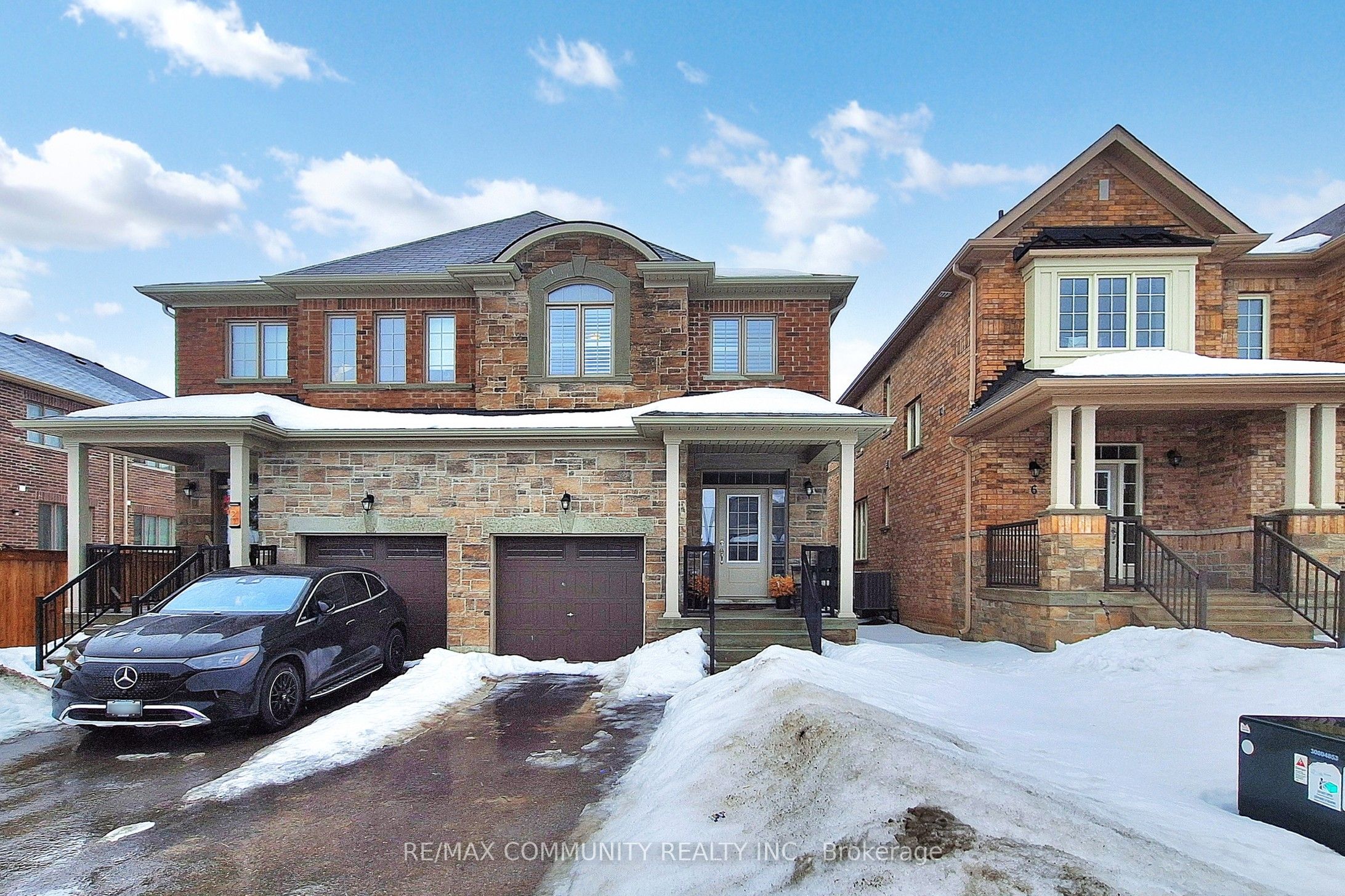 4 Frederick Pearson St Property Photo 1
