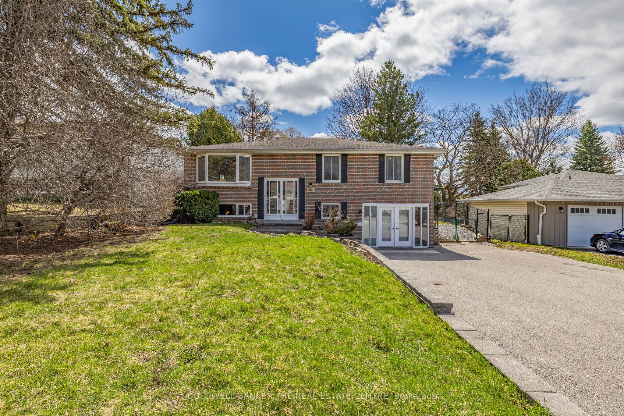 962 Lemar Road Property Photo 3